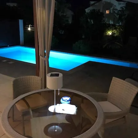 Babylon Luxury With Private Pool And Indoor Heated Pool 锡德